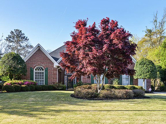 2nd image of 3266 Winthrop Cir