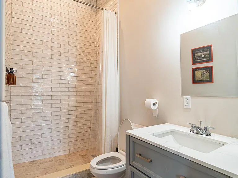 240 Washington Ave #1 — Photo 4