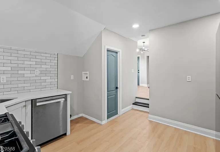 149 S Park St #2 — Photo 11