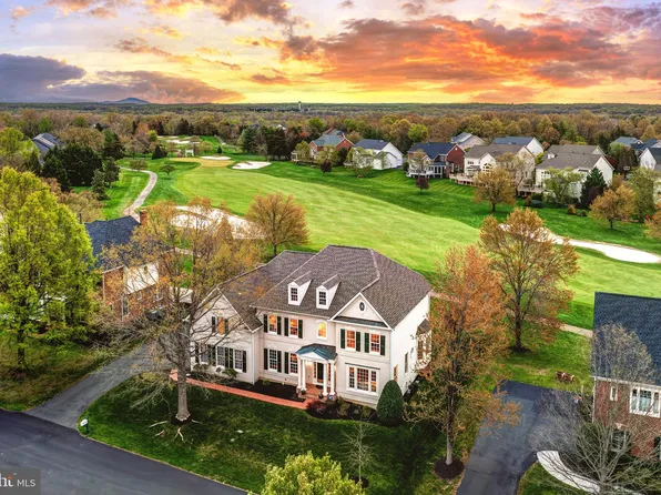 18370 Kingsmill St, Leesburg, VA 20176