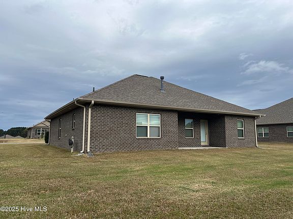 5th image of 208 S Merganser Drive