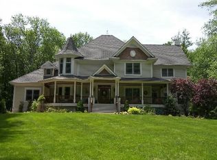 4 Sutton Pl, Katonah, NY 10536