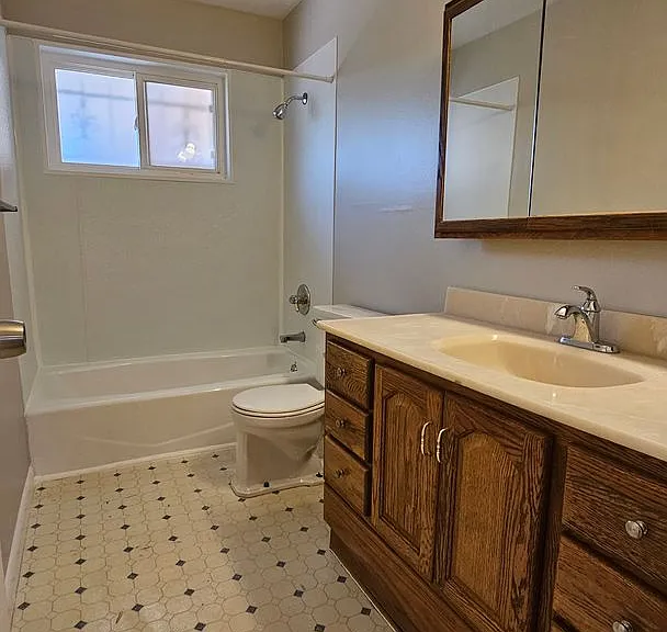 10841 Mildred Dr — Photo 10