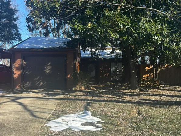 8515 Coco Ct, Louisville, KY 40219