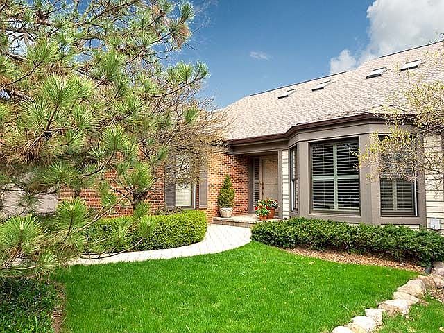 1st image of 82 Warrington Dr