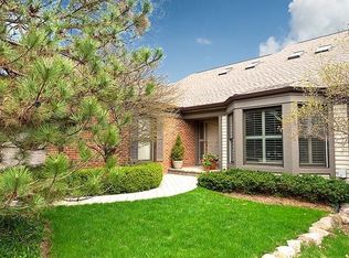 82 Warrington Dr, Lake Bluff, IL