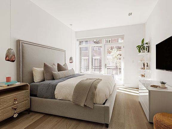 5th image of 51 Walker St APT 4B