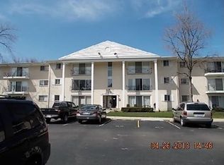 10119 Old Orchard Ct UNIT 304, Skokie, IL 60076