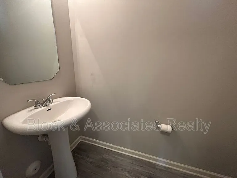 1895 Park Meadow Cir — Photo 12