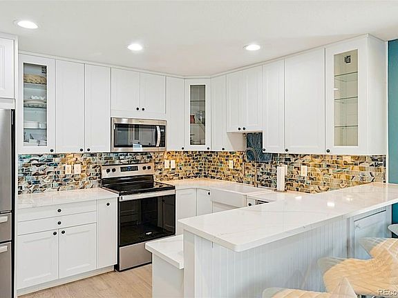 4th image of 1055 E 78th Place