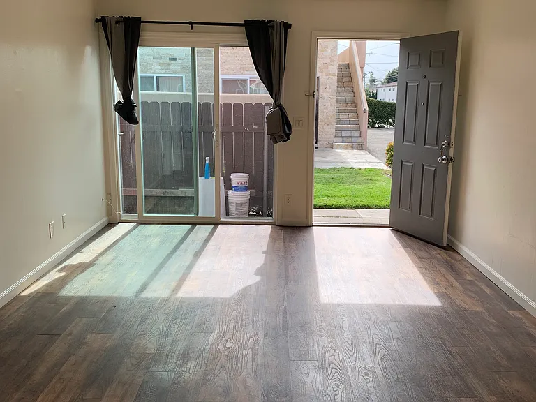 6650 Picasso Rd #8 — Photo 1