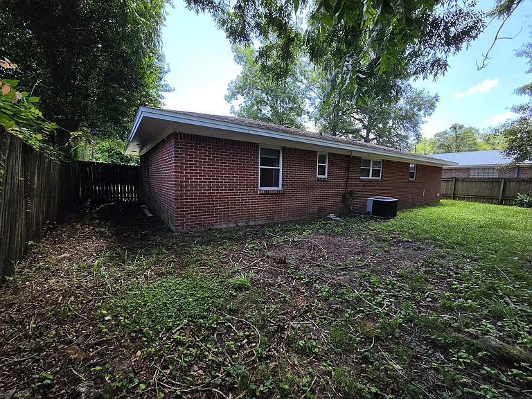 548 Martin Luther King Dr — Photo 6