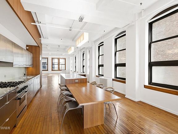 5th image of 116 W 29th St APT 6