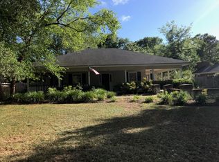 649 Leisure Ln, Mount Pleasant, SC 29464