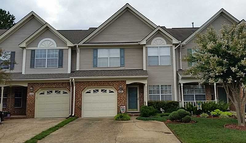 1st image of 621 S Lake Cir
