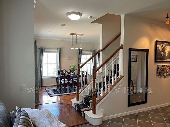 5th image of 2827 Chinkapin Oak Ln #226