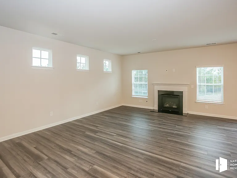 17019 Dragonstone Ct — Photo 4