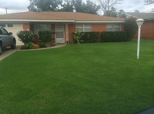 2018 W 18th St, Plainview, TX 79072