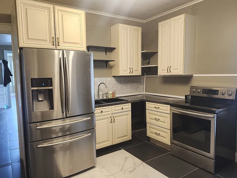3019 E 80th St #2 — Photo 3