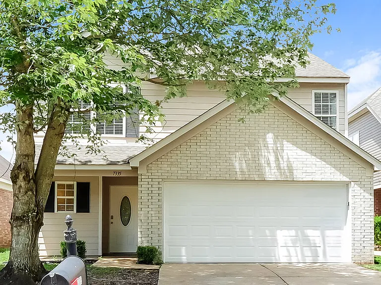 7335 Red Maple Dr — Photo 1