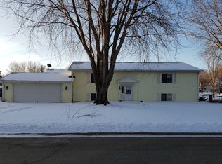 2401 5th Ave SE, Willmar, MN 56201