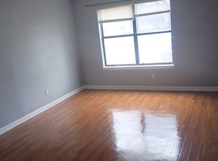 104 4th St #4, Liberty, TX 77575