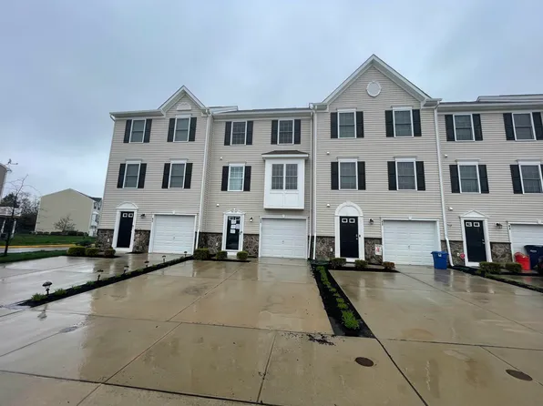 2102 E Oak Rd Unit E2, Vineland, NJ 08361