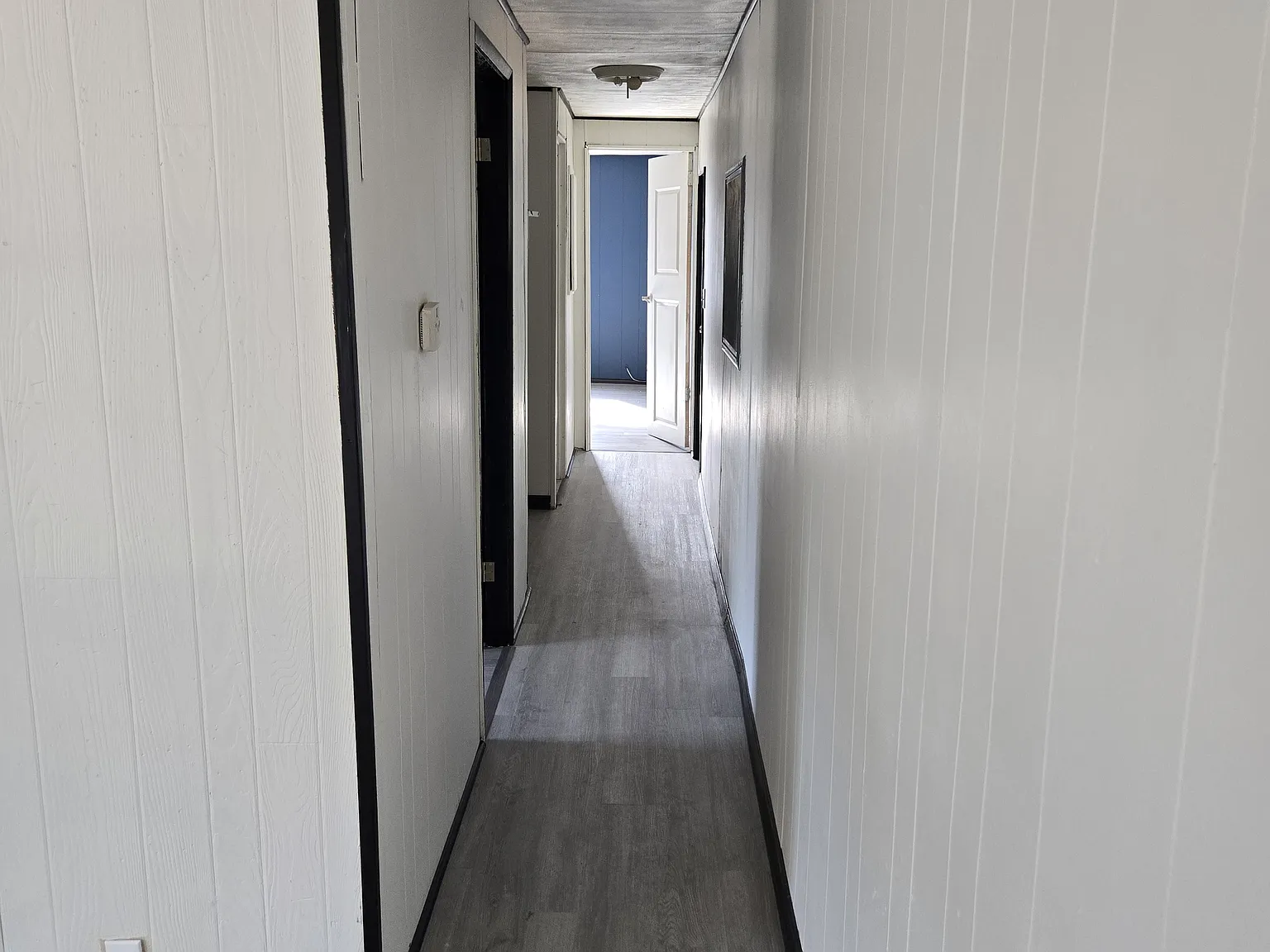 2 bed, 875 sqft, $700 — Photo 2