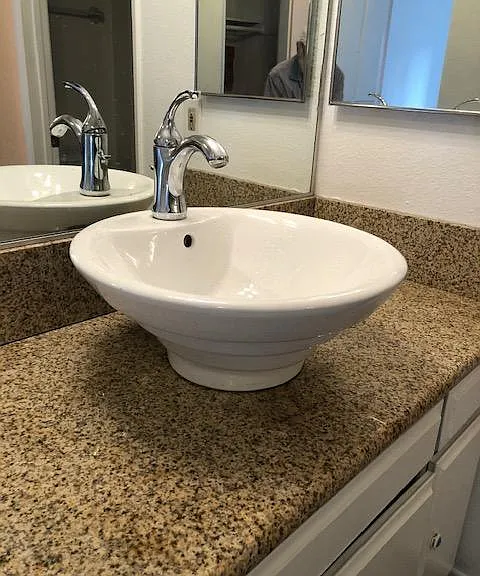 5320 Whitsett Ave #11 — Photo 9