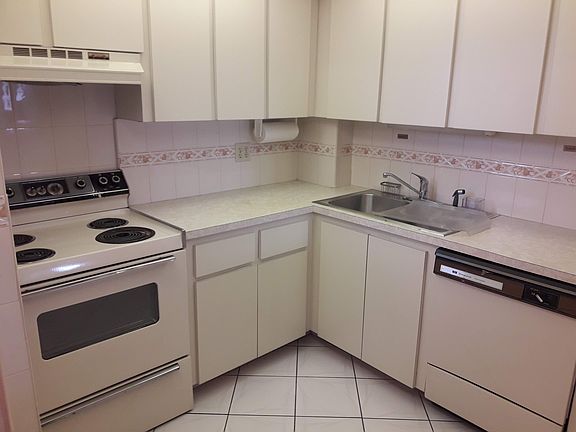 3rd image of 4101 Indian Creek Dr APT 508