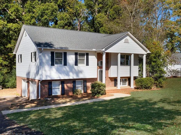 130 Poplar Knoll Dr, Moore, SC 29369