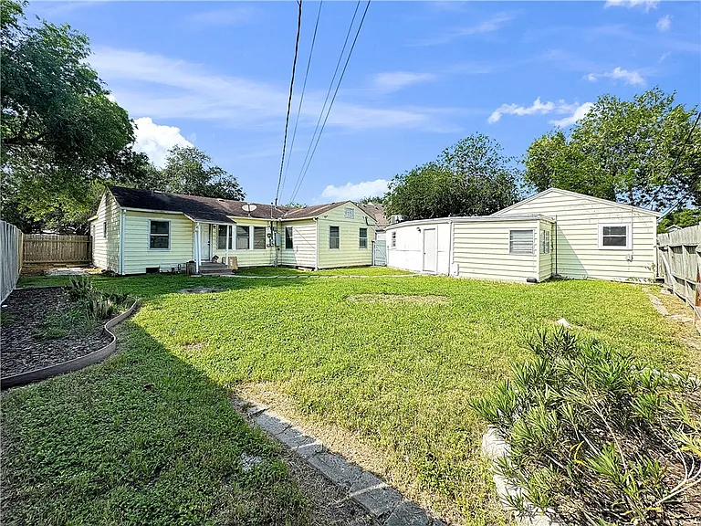 329 Foster Dr — Photo 15