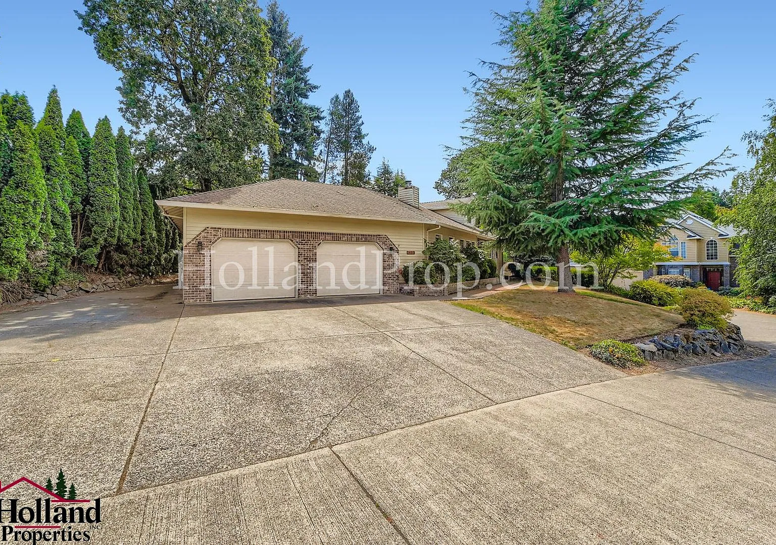 Charming Single-Level Home in Private Cul-de-Sac Spacious Living, RV Parking & More! — Photo 2