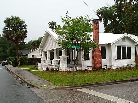 2nd image of 156 SE Church Ave