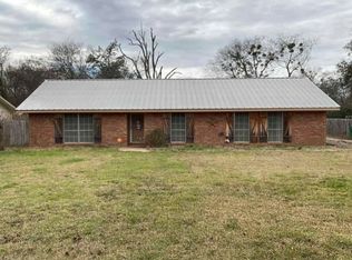 429 Davis St, Fairfield, TX 75840