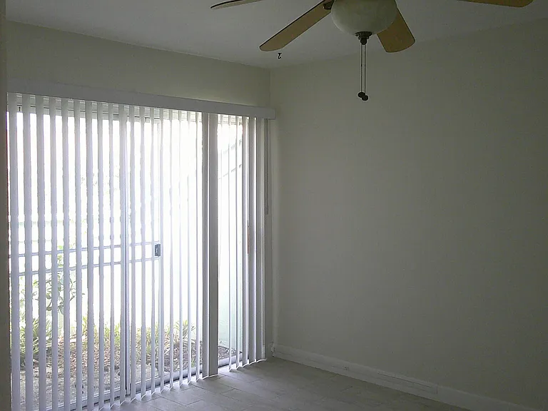 1350 SE La Haven Ct — Photo 14