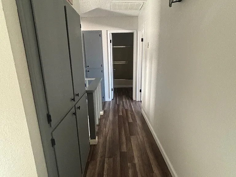 50 N 19th Ave #C — Photo 10