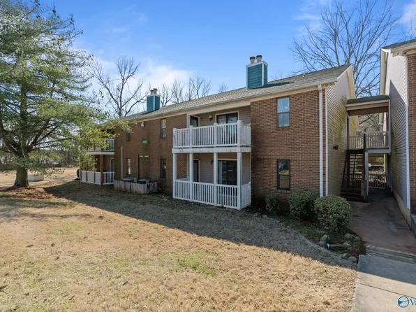 6601 Willow Pointe Dr NW #E, Huntsville, AL 35806