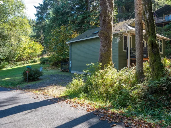 9904 Beach Dr, Birkenfeld, OR 97016