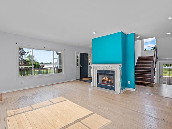 4th image of 705 Lakeshore Dr
