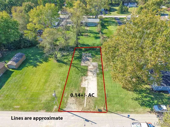 1617 Schobert Dr, Swansea, IL 62226