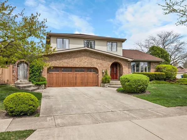 1100 N 8th Ave, Addison, IL 60101