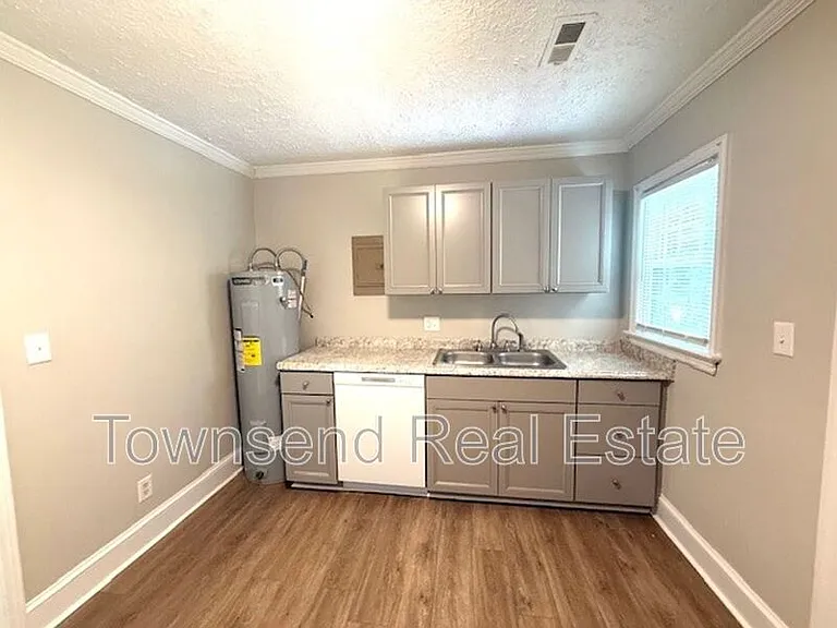 217-4 N Virginia Ave — Photo 6