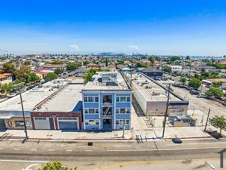 1318 S Pacific Ave — Photo 5