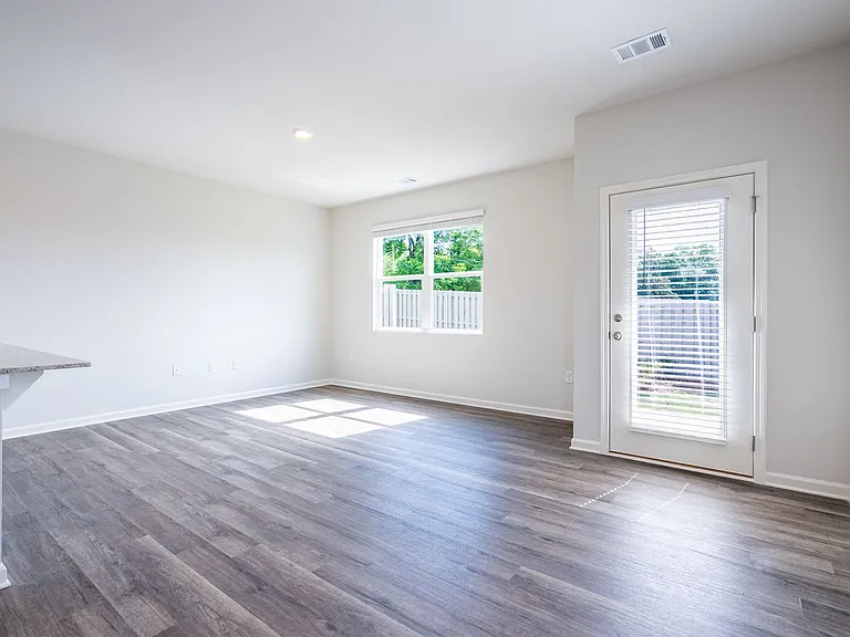 1005 N 2nd Ave NW #1 — Photo 11