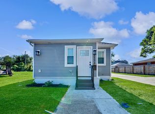 1152 Roosevelt St, Hammond, IN 46320