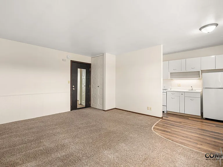 1025 W. MacArthur Avenue — Photo 3