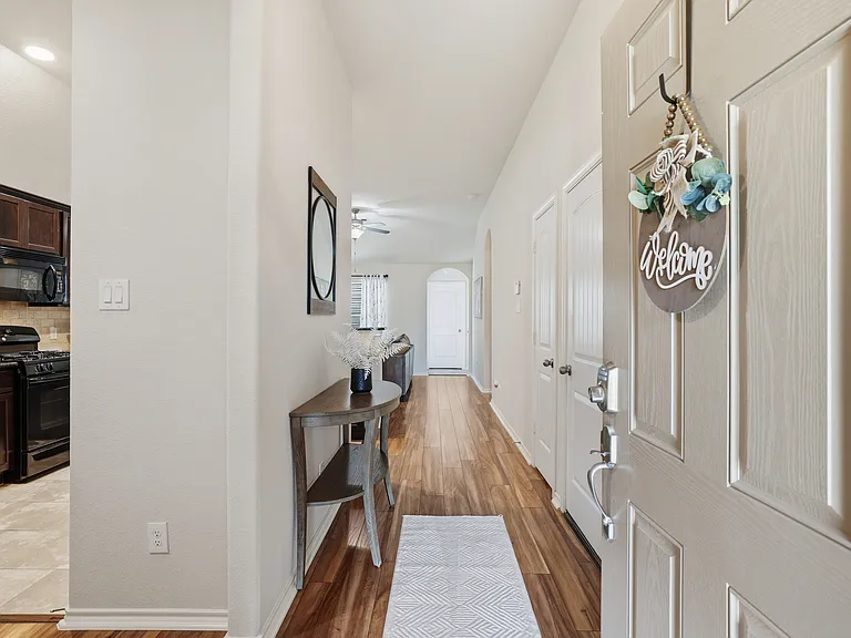 1722 York Creek Dr — Photo 4
