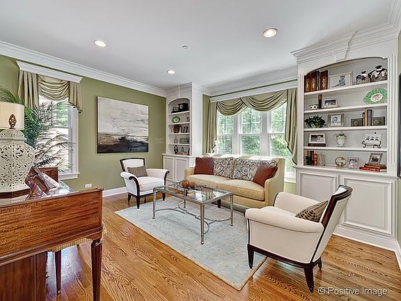 4th image of 260 Scott Ave