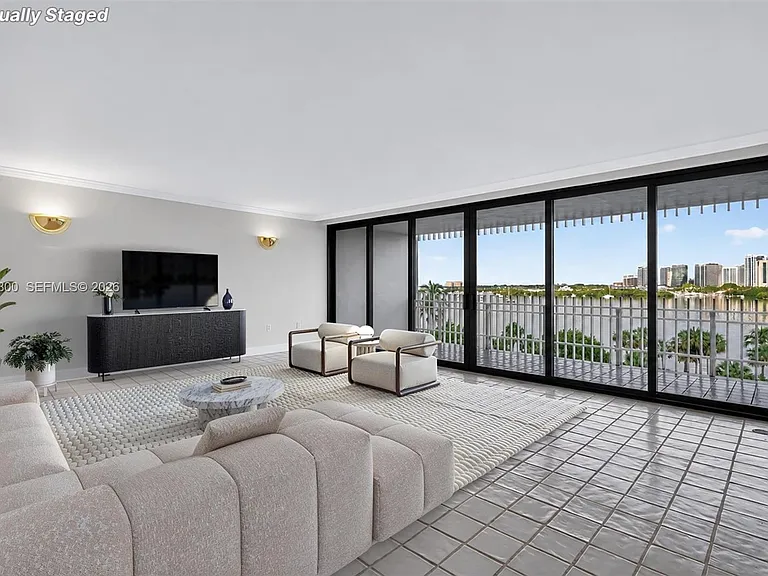 1 Grove Isle Dr #506 — Photo 9